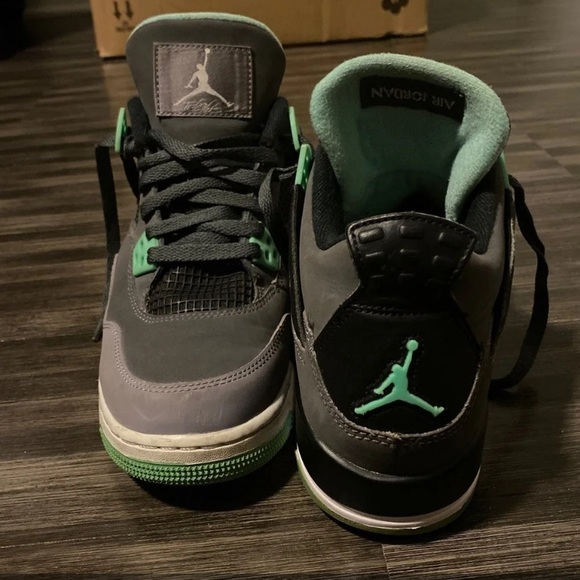 Jordan 4s - Picture 2 of 5